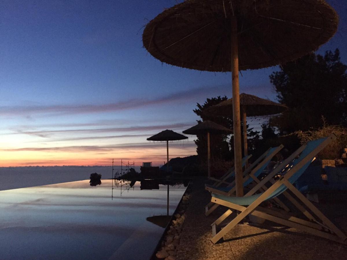 Serenity Boutique Suites Athánion Eksteriør bilde