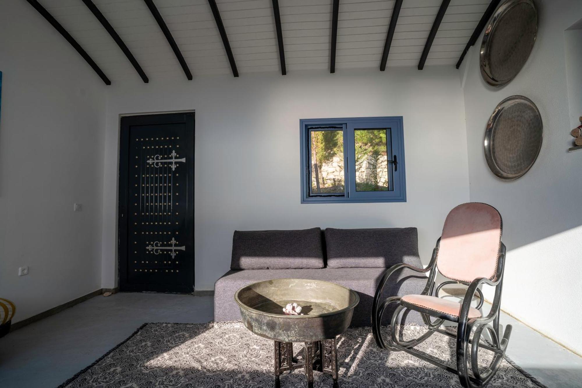 Serenity Boutique Suites Athánion Eksteriør bilde