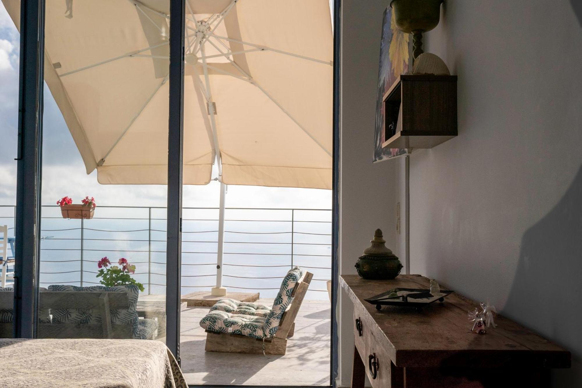 Serenity Boutique Suites Athánion Eksteriør bilde