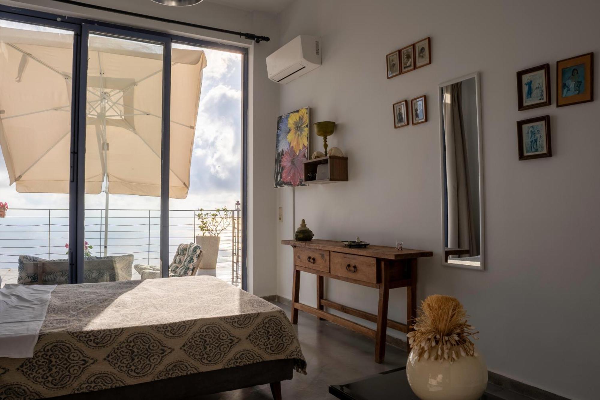 Serenity Boutique Suites Athánion Eksteriør bilde