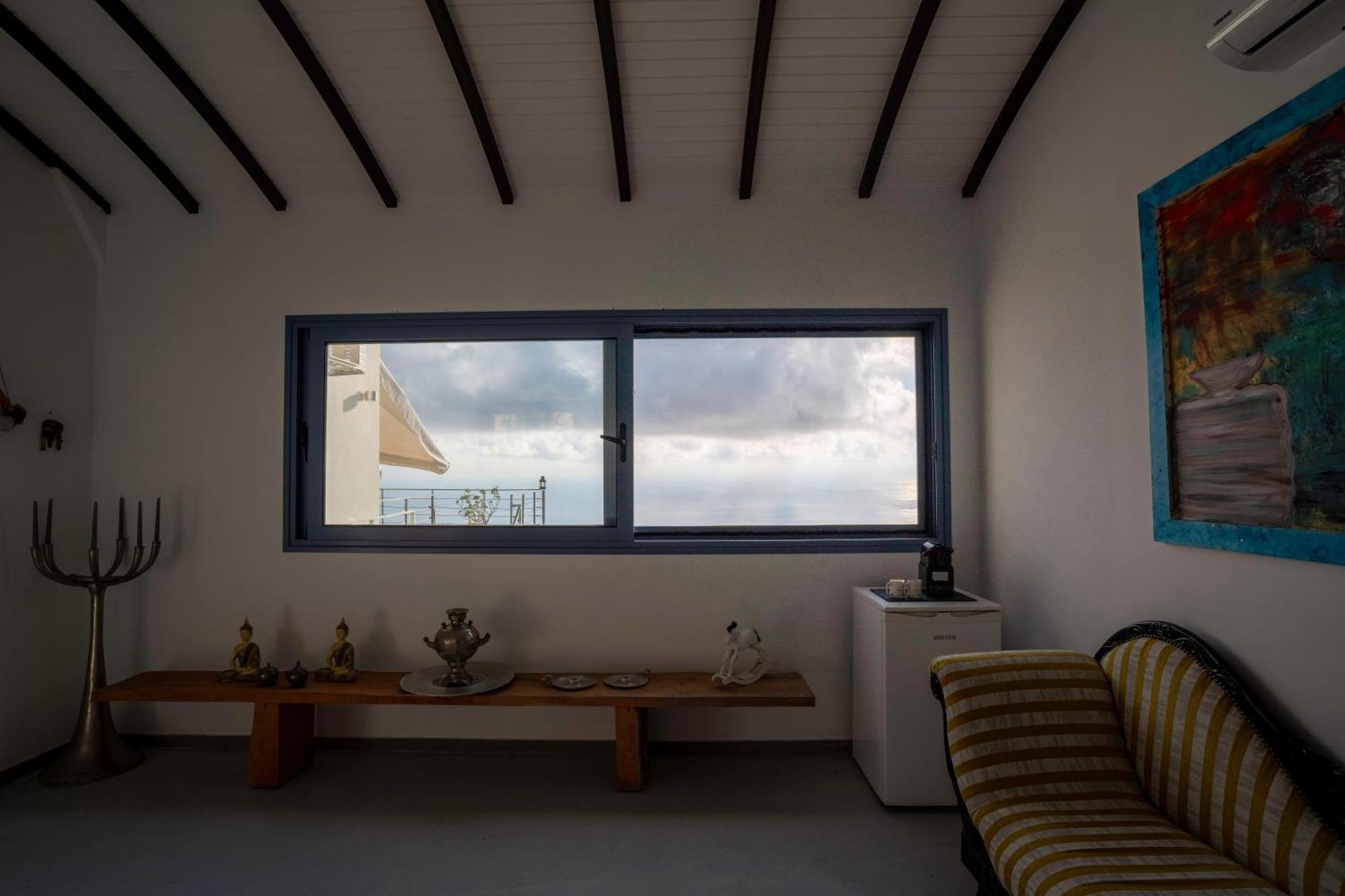 Serenity Boutique Suites Athánion Eksteriør bilde