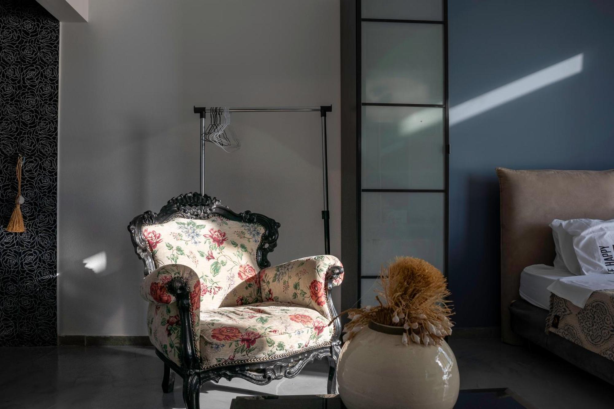 Serenity Boutique Suites Athánion Eksteriør bilde